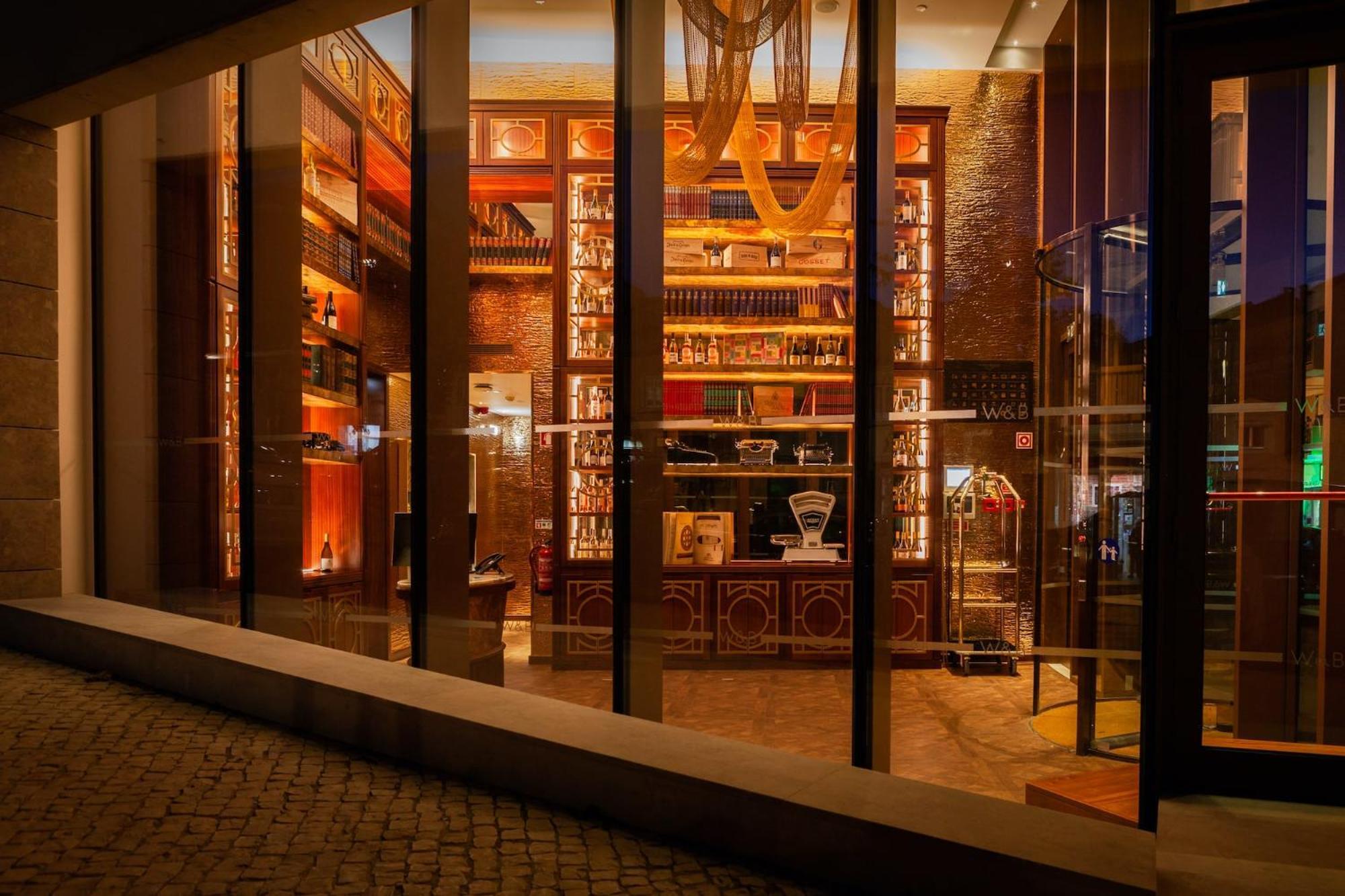 Wine & Books Lisboa Hotel Kültér fotó The bar at the Mandarin Oriental, Munich