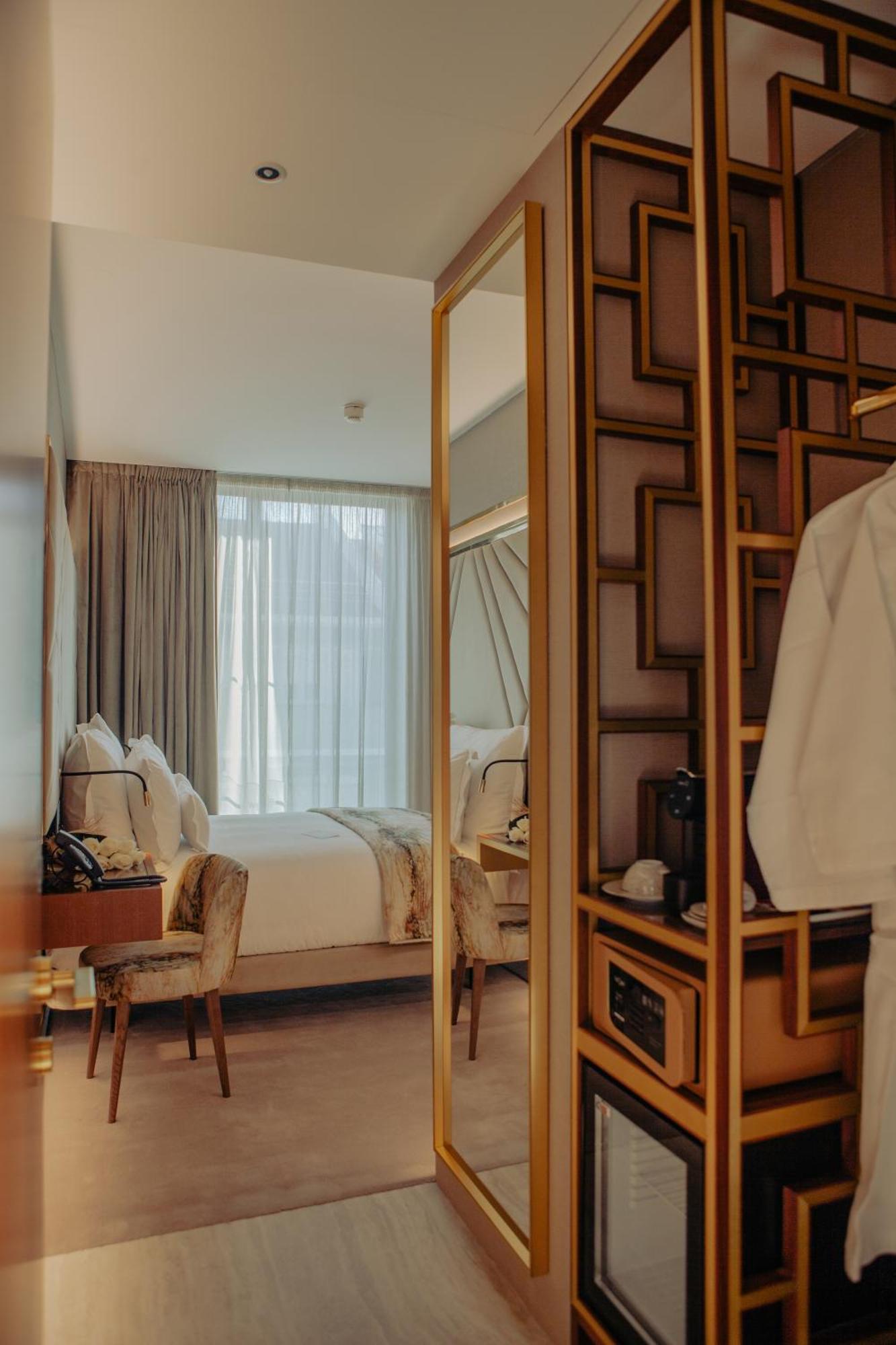 Wine & Books Lisboa Hotel Kültér fotó Deluxe Room