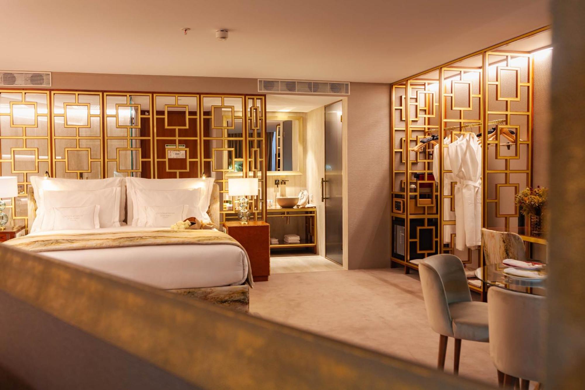 Wine & Books Lisboa Hotel Szoba fotó A suite at the Mandarin Oriental, London